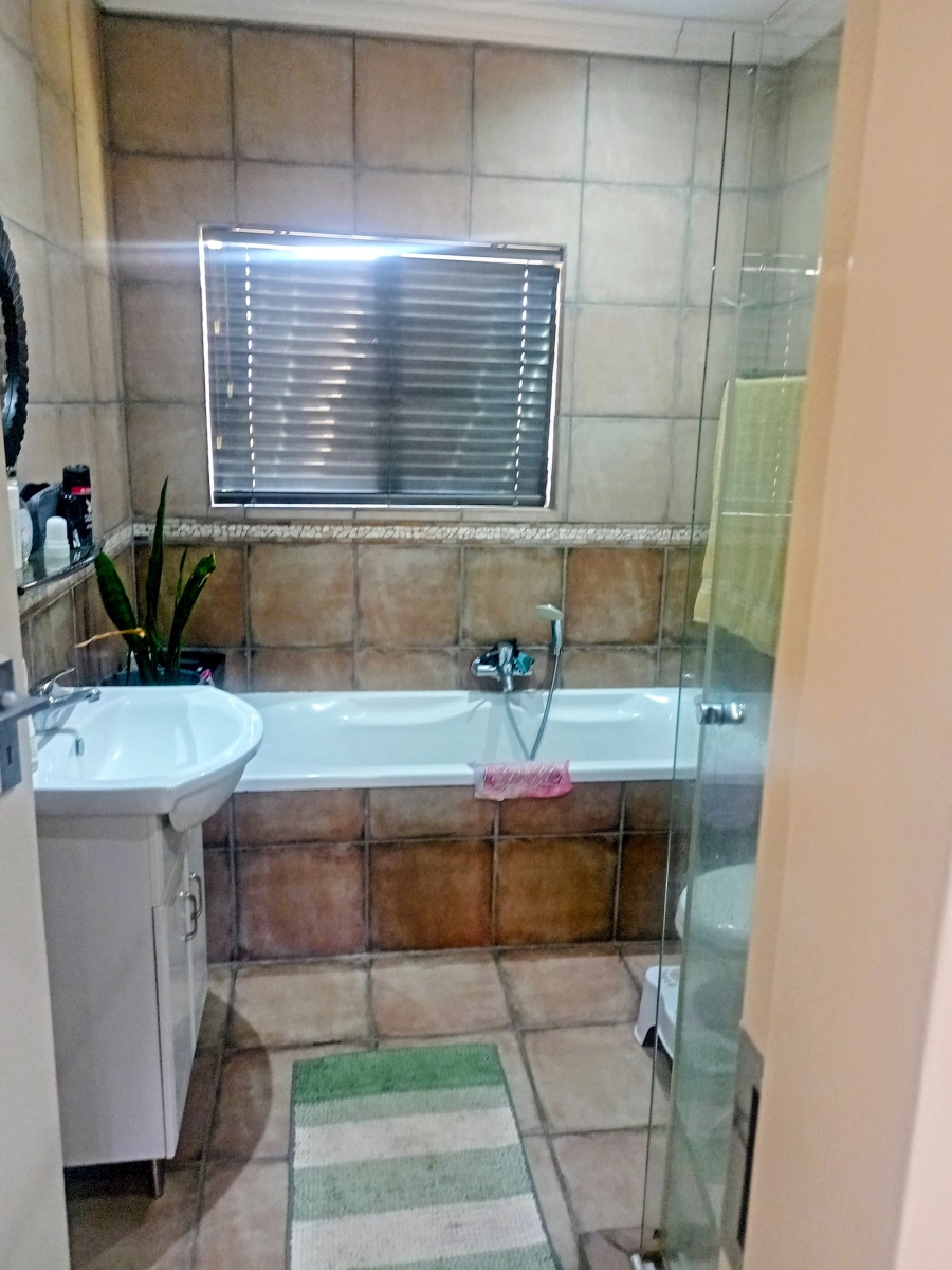 3 Bedroom Property for Sale in Melodie North West